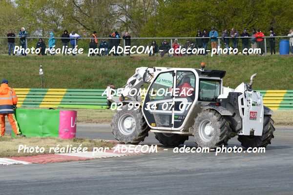 http://v2.adecom-photo.com/images//1.RALLYCROSS/2019/RALLYCROSS_CHATEAUROUX_2019/AMBIANCE_DIVERS/38A_3884.JPG
