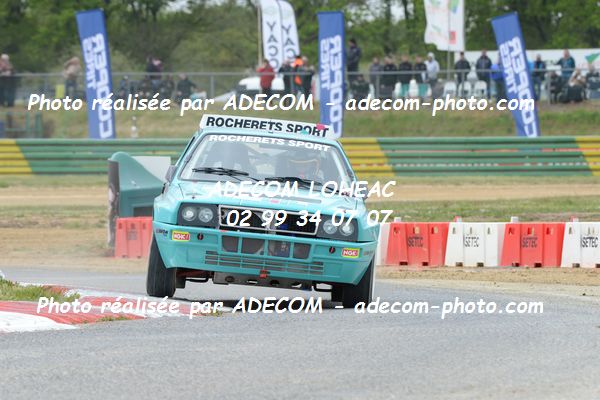 http://v2.adecom-photo.com/images//1.RALLYCROSS/2019/RALLYCROSS_CHATEAUROUX_2019/LEGENDE_SHOW/CAMERINO_Dominique/38A_2920.JPG