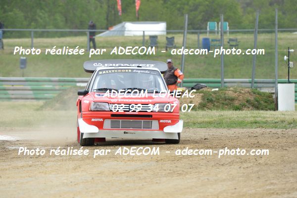 http://v2.adecom-photo.com/images//1.RALLYCROSS/2019/RALLYCROSS_CHATEAUROUX_2019/LEGENDE_SHOW/TOLLEMER_Philippe/38A_2932.JPG