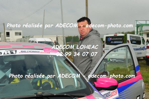 http://v2.adecom-photo.com/images//1.RALLYCROSS/2019/RALLYCROSS_CHATEAUROUX_2019/TWINGO/DELAUNAY_Audrey/37E_9882.JPG