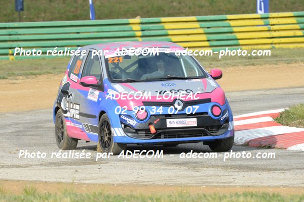 http://v2.adecom-photo.com/images//1.RALLYCROSS/2019/RALLYCROSS_CHATEAUROUX_2019/TWINGO/DELAUNAY_Audrey/38A_1156.JPG