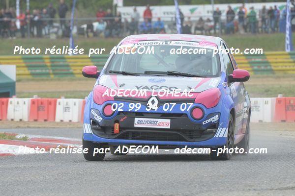 http://v2.adecom-photo.com/images//1.RALLYCROSS/2019/RALLYCROSS_CHATEAUROUX_2019/TWINGO/DELAUNAY_Audrey/38A_2565.JPG