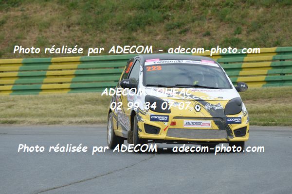 http://v2.adecom-photo.com/images//1.RALLYCROSS/2019/RALLYCROSS_CHATEAUROUX_2019/TWINGO/DUFAS_Bryan/38A_1812.JPG