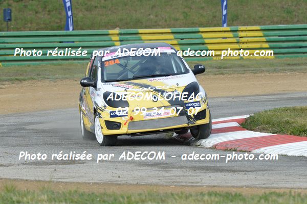 http://v2.adecom-photo.com/images//1.RALLYCROSS/2019/RALLYCROSS_CHATEAUROUX_2019/TWINGO/DUFAS_Dylan/38A_1210.JPG
