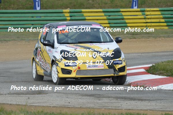 http://v2.adecom-photo.com/images//1.RALLYCROSS/2019/RALLYCROSS_CHATEAUROUX_2019/TWINGO/DUFAS_Dylan/38A_1221.JPG