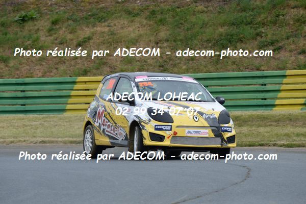 http://v2.adecom-photo.com/images//1.RALLYCROSS/2019/RALLYCROSS_CHATEAUROUX_2019/TWINGO/DUFAS_Dylan/38A_1851.JPG