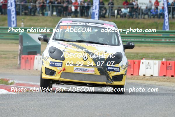 http://v2.adecom-photo.com/images//1.RALLYCROSS/2019/RALLYCROSS_CHATEAUROUX_2019/TWINGO/DUFAS_Dylan/38A_2613.JPG