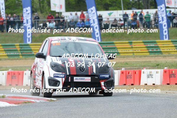 http://v2.adecom-photo.com/images//1.RALLYCROSS/2019/RALLYCROSS_CHATEAUROUX_2019/TWINGO/ENOU_Mathieu/38A_2597.JPG