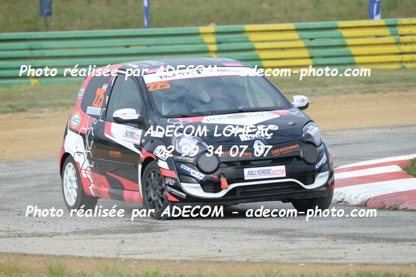 http://v2.adecom-photo.com/images//1.RALLYCROSS/2019/RALLYCROSS_CHATEAUROUX_2019/TWINGO/MASSELIN_Romain/38A_1232.JPG