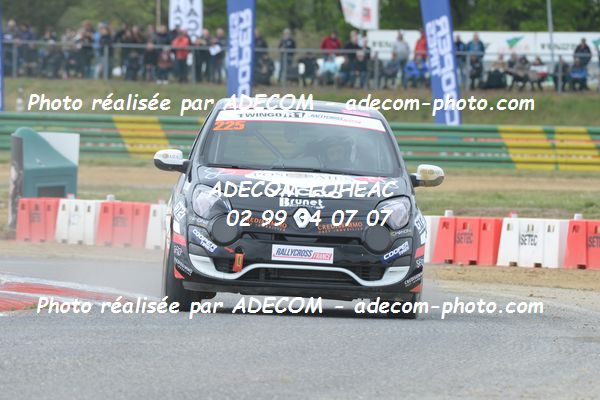 http://v2.adecom-photo.com/images//1.RALLYCROSS/2019/RALLYCROSS_CHATEAUROUX_2019/TWINGO/MASSELIN_Romain/38A_2636.JPG