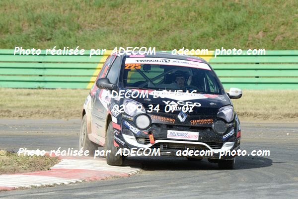 http://v2.adecom-photo.com/images//1.RALLYCROSS/2019/RALLYCROSS_CHATEAUROUX_2019/TWINGO/MASSELIN_Romain/38A_3843.JPG