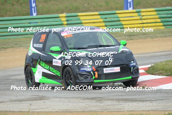 http://v2.adecom-photo.com/images//1.RALLYCROSS/2019/RALLYCROSS_CHATEAUROUX_2019/TWINGO/MOEAU_Matthieu/38A_1108.JPG
