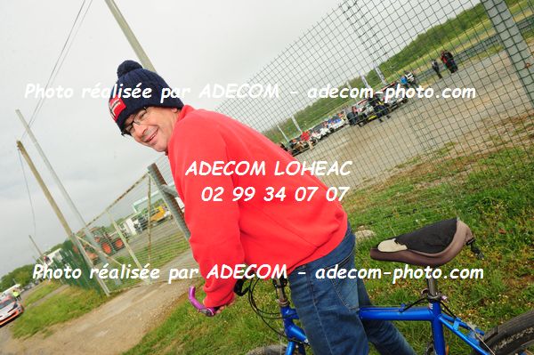 http://v2.adecom-photo.com/images//1.RALLYCROSS/2019/RALLYCROSS_CHATEAUROUX_2019/TWINGO/POTTIER_Alizee/37E_9895.JPG