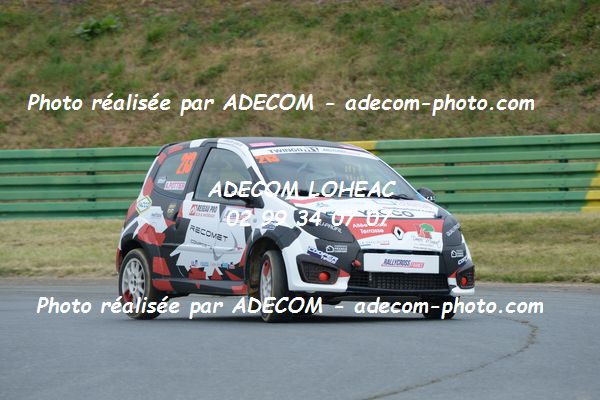 http://v2.adecom-photo.com/images//1.RALLYCROSS/2019/RALLYCROSS_CHATEAUROUX_2019/TWINGO/POTTIER_Alizee/38A_1828.JPG