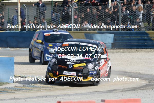 http://v2.adecom-photo.com/images//1.RALLYCROSS/2019/RALLYCROSS_DREUX_2019/TWINGO_CUP/MASSELIN_Romain/72A_6669.JPG