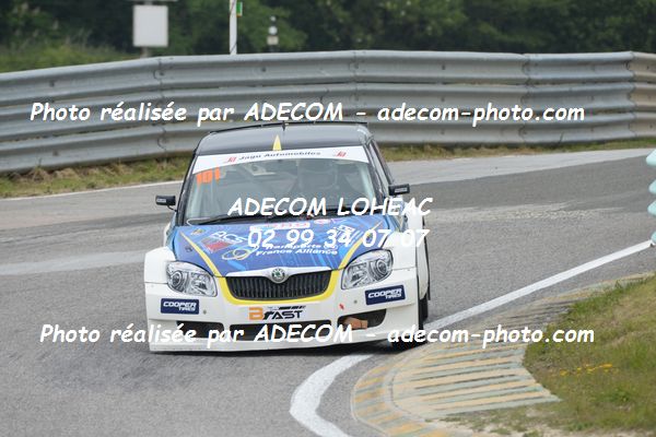 http://v2.adecom-photo.com/images//1.RALLYCROSS/2019/RALLYCROSS_ESSAY_2019/SUPER_1600/JAGU_Yvonnick/40A_3899.JPG