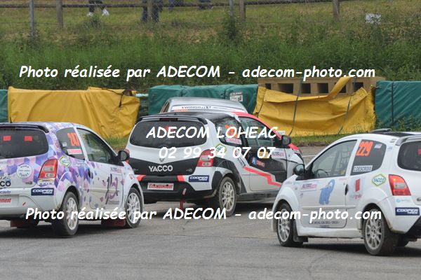 http://v2.adecom-photo.com/images//1.RALLYCROSS/2019/RALLYCROSS_ESSAY_2019/TWINGO/DANVEAU_Chloe/40A_4565.JPG