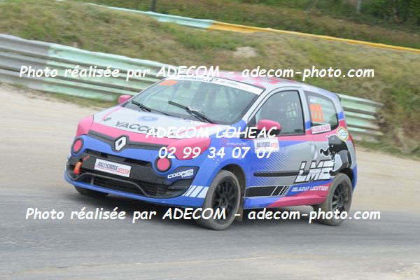 http://v2.adecom-photo.com/images//1.RALLYCROSS/2019/RALLYCROSS_ESSAY_2019/TWINGO/DELAUNAY_Audrey/40A_1257.JPG