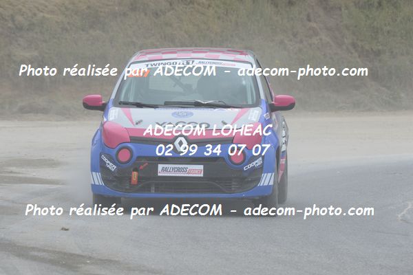 http://v2.adecom-photo.com/images//1.RALLYCROSS/2019/RALLYCROSS_ESSAY_2019/TWINGO/DELAUNAY_Audrey/40A_2872.JPG