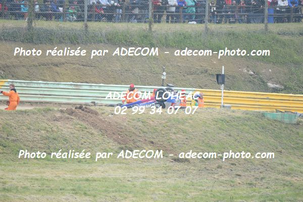 http://v2.adecom-photo.com/images//1.RALLYCROSS/2019/RALLYCROSS_ESSAY_2019/TWINGO/DELAUNAY_Audrey/40A_2881.JPG