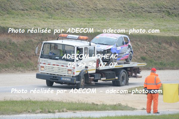 http://v2.adecom-photo.com/images//1.RALLYCROSS/2019/RALLYCROSS_ESSAY_2019/TWINGO/DELAUNAY_Audrey/40A_2887.JPG