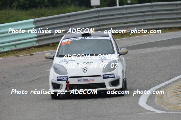 http://v2.adecom-photo.com/images//1.RALLYCROSS/2019/RALLYCROSS_ESSAY_2019/TWINGO/DESCROIX_Charles/40A_3628.JPG