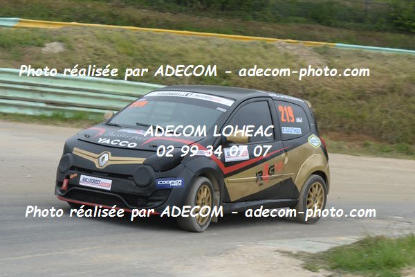 http://v2.adecom-photo.com/images//1.RALLYCROSS/2019/RALLYCROSS_ESSAY_2019/TWINGO/GAUTHIER_Brandon/40A_1326.JPG