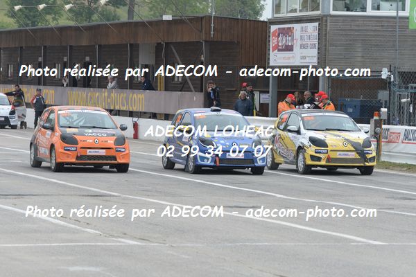 http://v2.adecom-photo.com/images//1.RALLYCROSS/2019/RALLYCROSS_ESSAY_2019/TWINGO/LORTIE_Christophe/40A_3009.JPG