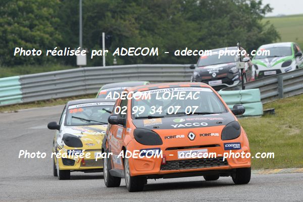 http://v2.adecom-photo.com/images//1.RALLYCROSS/2019/RALLYCROSS_ESSAY_2019/TWINGO/LORTIE_Christophe/40A_3753.JPG