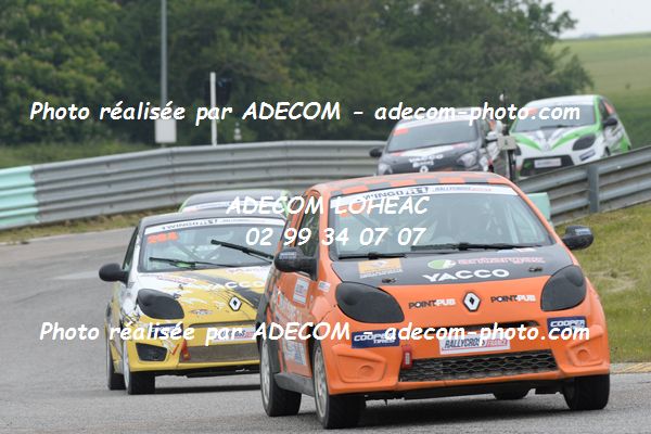 http://v2.adecom-photo.com/images//1.RALLYCROSS/2019/RALLYCROSS_ESSAY_2019/TWINGO/LORTIE_Christophe/40A_3754.JPG