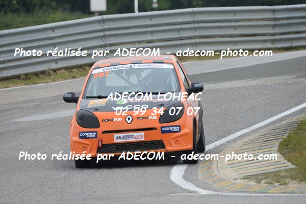 http://v2.adecom-photo.com/images//1.RALLYCROSS/2019/RALLYCROSS_ESSAY_2019/TWINGO/LORTIE_Christophe/40A_3776.JPG