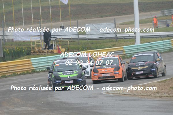 http://v2.adecom-photo.com/images//1.RALLYCROSS/2019/RALLYCROSS_ESSAY_2019/TWINGO/LORTIE_Christophe/40A_5198.JPG