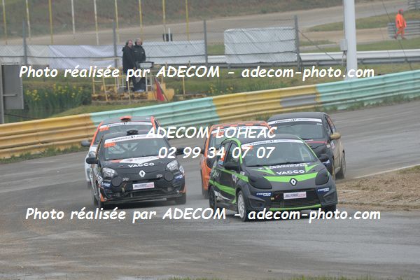 http://v2.adecom-photo.com/images//1.RALLYCROSS/2019/RALLYCROSS_ESSAY_2019/TWINGO/LORTIE_Christophe/40A_5201.JPG