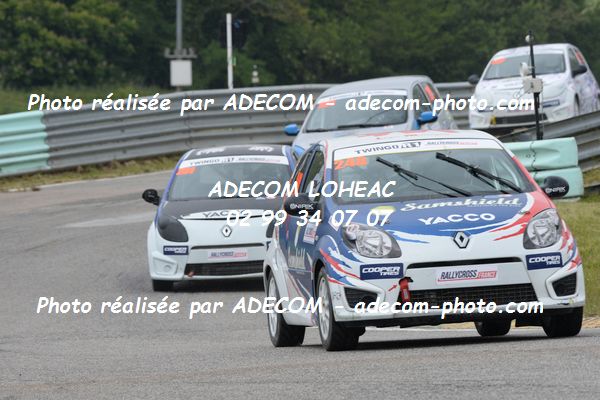 http://v2.adecom-photo.com/images//1.RALLYCROSS/2019/RALLYCROSS_ESSAY_2019/TWINGO/MALOIGNE_Edgar/40A_3602.JPG