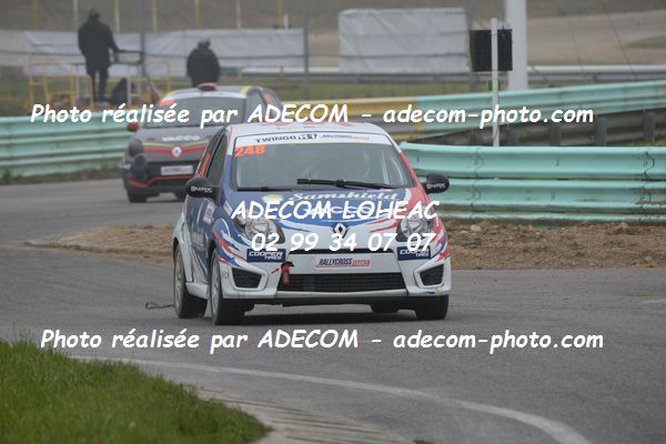 http://v2.adecom-photo.com/images//1.RALLYCROSS/2019/RALLYCROSS_ESSAY_2019/TWINGO/MALOIGNE_Edgar/40A_4642.JPG