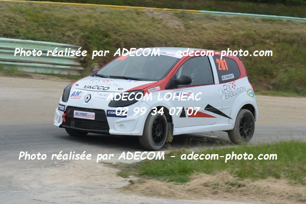 http://v2.adecom-photo.com/images//1.RALLYCROSS/2019/RALLYCROSS_ESSAY_2019/TWINGO/PIMONT_Mederic/40A_1245.JPG