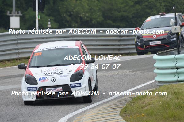 http://v2.adecom-photo.com/images//1.RALLYCROSS/2019/RALLYCROSS_ESSAY_2019/TWINGO/PIMONT_Mederic/40A_3692.JPG