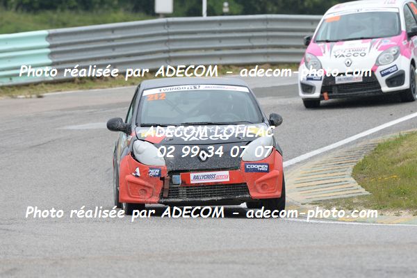 http://v2.adecom-photo.com/images//1.RALLYCROSS/2019/RALLYCROSS_ESSAY_2019/TWINGO/RESTELLINI_Guillaume/40A_3632.JPG