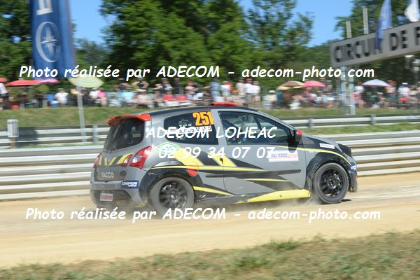 http://v2.adecom-photo.com/images//1.RALLYCROSS/2019/RALLYCROSS_FALEYRAS_2019/TWINGO/CUSIMANO_Alain/46A_2242.JPG