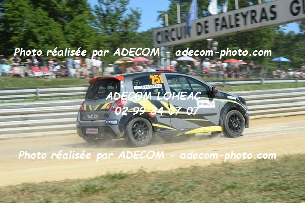 http://v2.adecom-photo.com/images//1.RALLYCROSS/2019/RALLYCROSS_FALEYRAS_2019/TWINGO/CUSIMANO_Alain/46A_2243.JPG