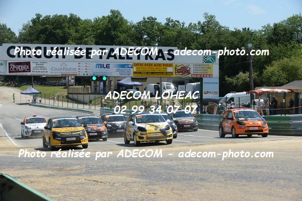 http://v2.adecom-photo.com/images//1.RALLYCROSS/2019/RALLYCROSS_FALEYRAS_2019/TWINGO/DUFAS_Dylan/46A_3340.JPG