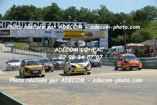 http://v2.adecom-photo.com/images//1.RALLYCROSS/2019/RALLYCROSS_FALEYRAS_2019/TWINGO/DUFAS_Dylan/46A_3341.JPG