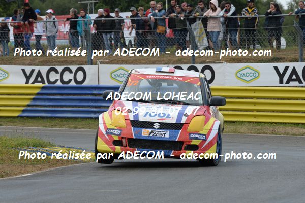 http://v2.adecom-photo.com/images//1.RALLYCROSS/2019/RALLYCROSS_KERLABO_2019/SUPER_1600/HARDONNIERE_Julien/57A_4455.JPG