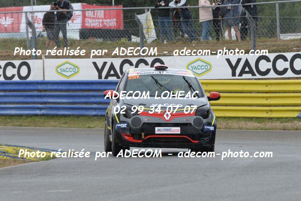 http://v2.adecom-photo.com/images//1.RALLYCROSS/2019/RALLYCROSS_KERLABO_2019/TWINGO_CUP/CUSIMANO_Alain/57A_4347.JPG