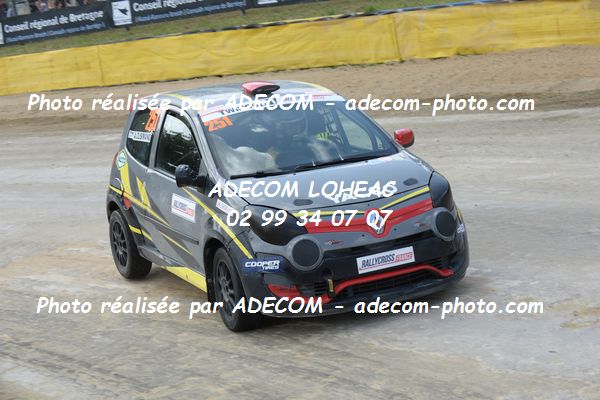 http://v2.adecom-photo.com/images//1.RALLYCROSS/2019/RALLYCROSS_KERLABO_2019/TWINGO_CUP/CUSIMANO_Alain/57A_5143.JPG