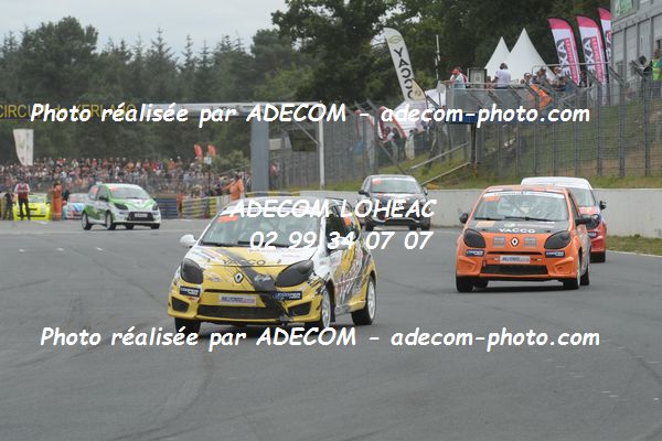 http://v2.adecom-photo.com/images//1.RALLYCROSS/2019/RALLYCROSS_KERLABO_2019/TWINGO_CUP/DUFAS_Dylan/57A_6631.JPG