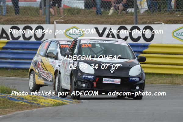 http://v2.adecom-photo.com/images//1.RALLYCROSS/2019/RALLYCROSS_KERLABO_2019/TWINGO_CUP/GAUSSENS_Anais/57A_4330.JPG