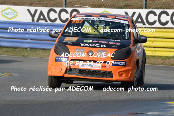 http://v2.adecom-photo.com/images//1.RALLYCROSS/2019/RALLYCROSS_KERLABO_2019/TWINGO_CUP/LORTIE_Christophe/57A_2933.JPG