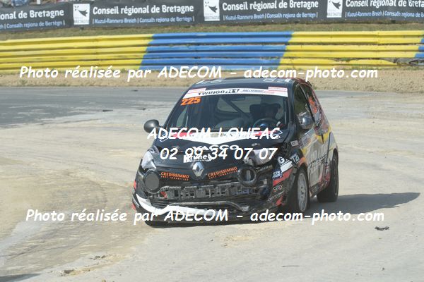 http://v2.adecom-photo.com/images//1.RALLYCROSS/2019/RALLYCROSS_KERLABO_2019/TWINGO_CUP/MASSELIN_Romain/57A_6182.JPG