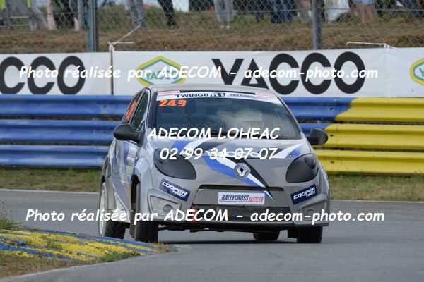 http://v2.adecom-photo.com/images//1.RALLYCROSS/2019/RALLYCROSS_KERLABO_2019/TWINGO_CUP/REDON_Julie/57A_3573.JPG